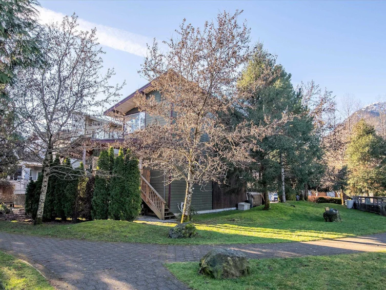 15-40137 Government Road, Squamish, BC, V8B 0N7 - 37