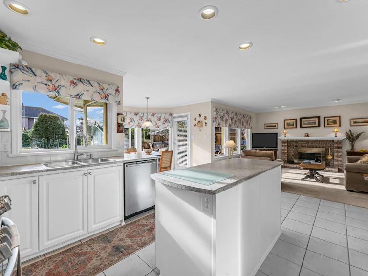 6328 Brodie Road, Delta, BC, V4K 2B9 - 10