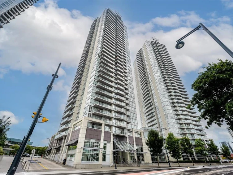 1402-9981 Whalley Boulevard, Surrey, BC, V3T 0G6