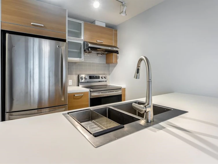 1402-9981 Whalley Boulevard, Surrey, BC, V3T 0G6 - 7