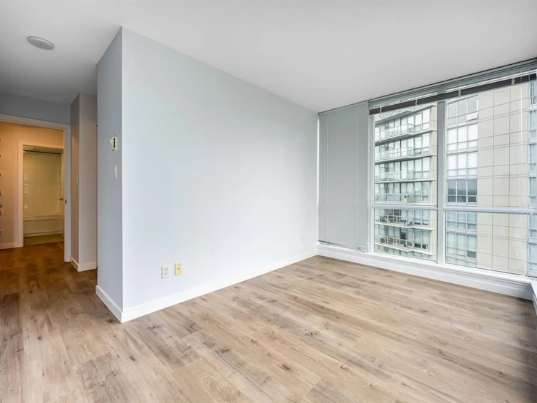 1402-9981 Whalley Boulevard, Surrey, BC, V3T 0G6 - 11