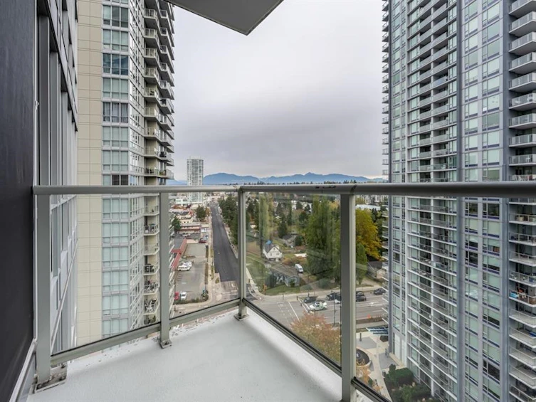 1402-9981 Whalley Boulevard, Surrey, BC, V3T 0G6 - 17