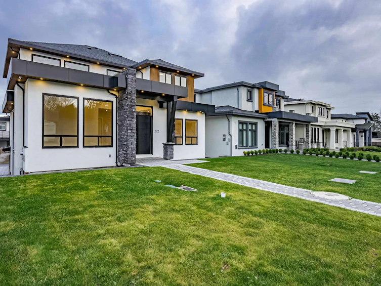 1272 160 Street, Surrey, BC, V4A 7T7