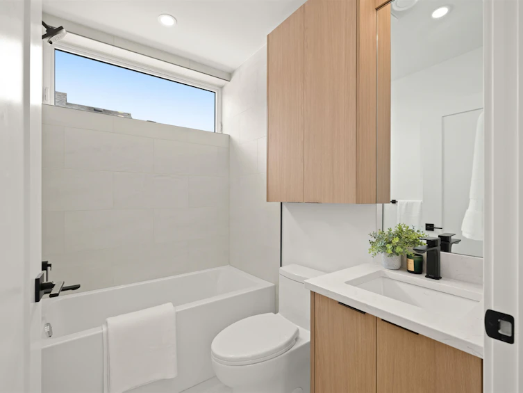 2418 Victoria Drive, Vancouver, BC, V5N 1T8 - 7