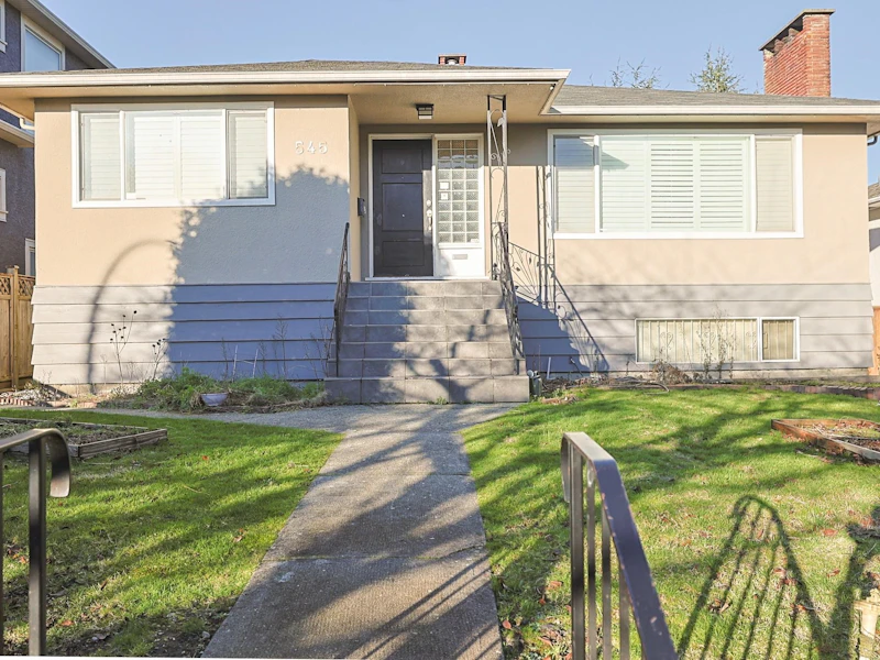 545 W 63rd Avenue, Vancouver BC V6P 2G7