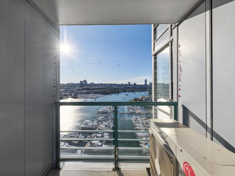 2307-1033 Marinaside Crescent, Vancouver, BC, V6Z 3A3 - 16