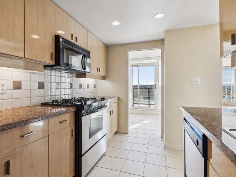 2307-1033 Marinaside Crescent, Vancouver, BC, V6Z 3A3 - 20