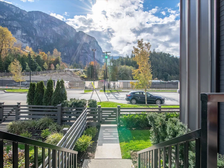 1376 Peakside Place, Squamish, BC, V8B 1A8 - 32