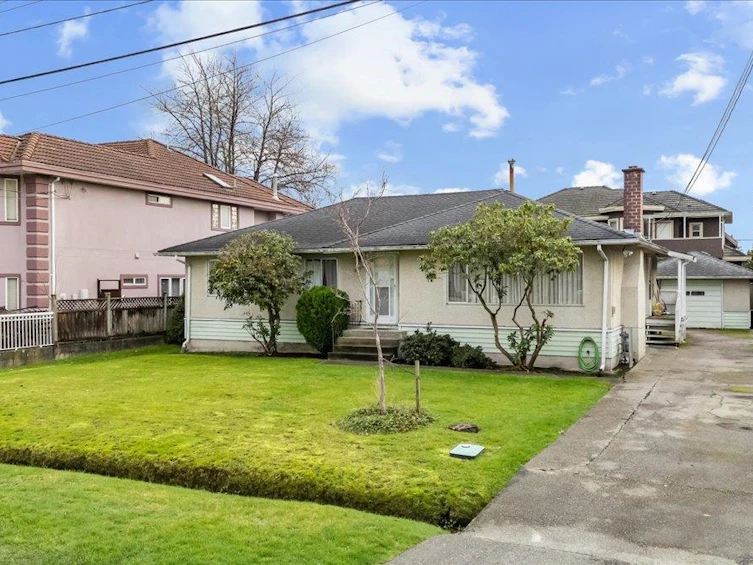 8200 Mowbray Road, Richmond, BC, V7A 2B7 - 2