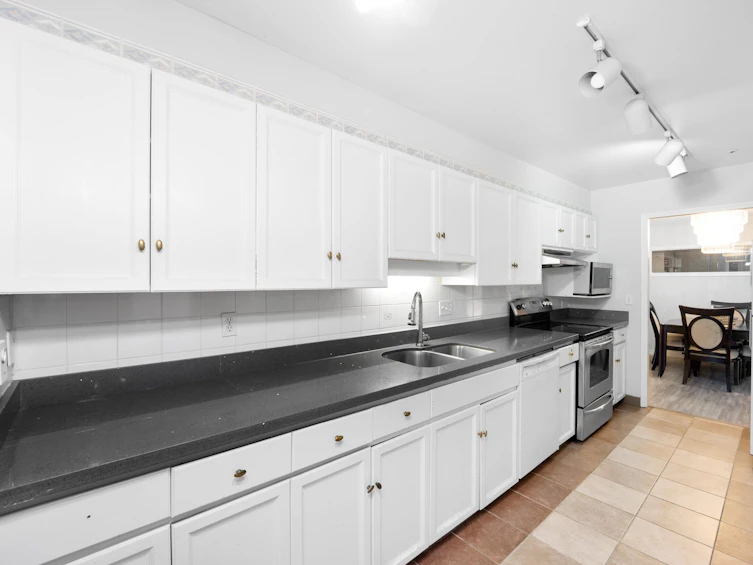 105-2250 SE Marine Drive, Vancouver, BC, V5P 2S2 - 8