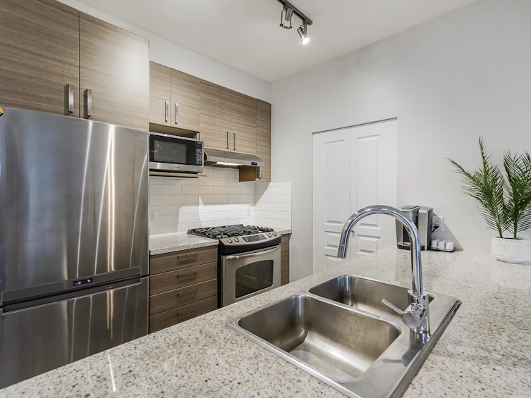 418-1150 Kensal Place, Coquitlam, BC, V3B 0H4 - 3