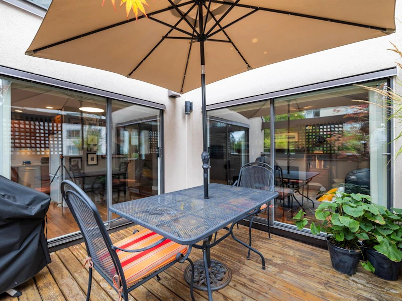8 - 1019 Gilford Street, Vancouver BC V6G 2P1