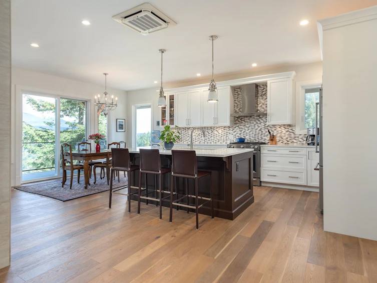 917 Elrond's Court, Bowen Island, BC, V0N 1G1 - 10