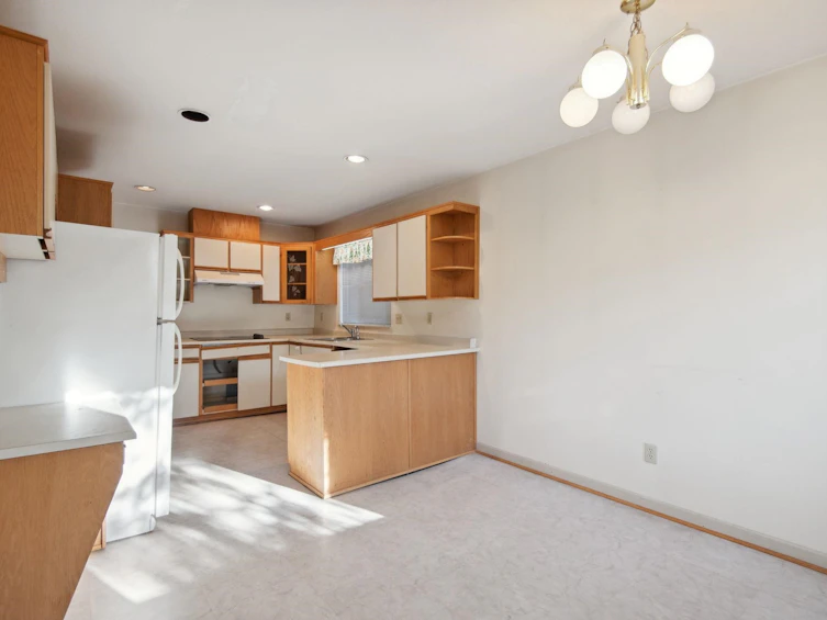 2760 W 20th Avenue, Vancouver, BC, V6L 1H2 - 10