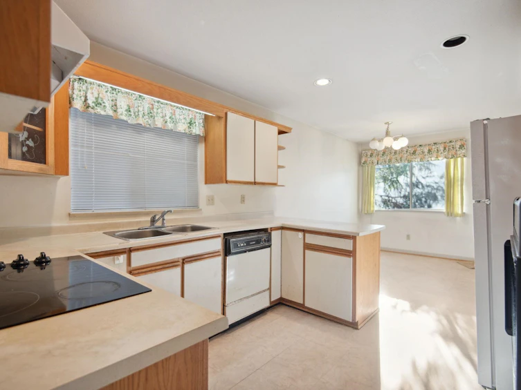2760 W 20th Avenue, Vancouver, BC, V6L 1H2 - 15