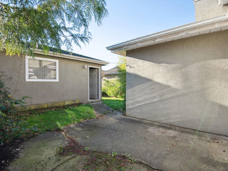 2760 W 20th Avenue, Vancouver, BC, V6L 1H2 - 35