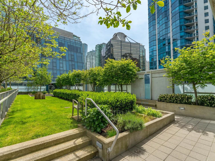 702-1499 W Pender Street, Vancouver, BC, V6G 0A7 - 27