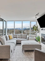 1103 660 Nootka Way