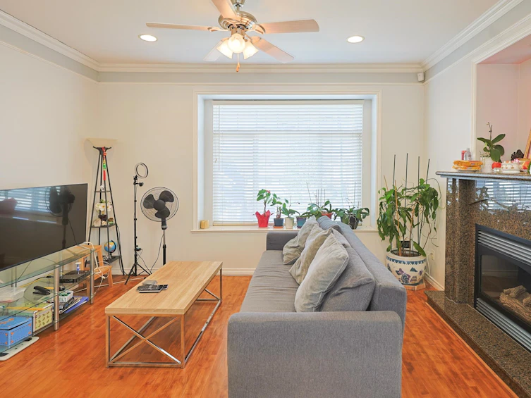 4888 Manor Street, Vancouver, BC, V5R 3Y2 - 3
