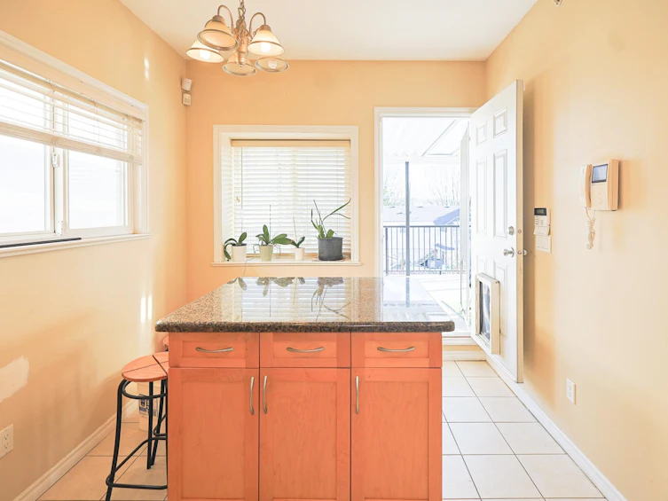 4888 Manor Street, Vancouver, BC, V5R 3Y2 - 6