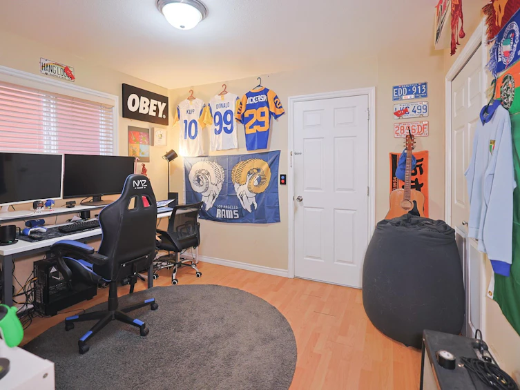 4888 Manor Street, Vancouver, BC, V5R 3Y2 - 11
