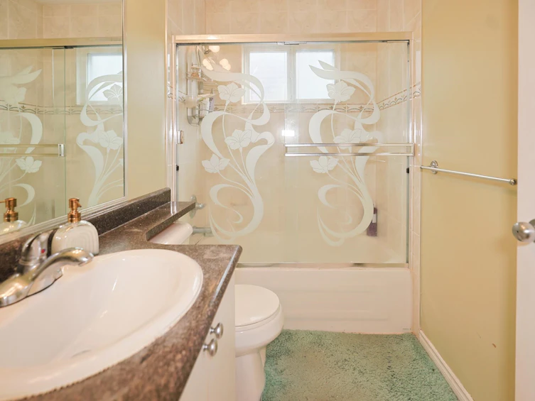 4888 Manor Street, Vancouver, BC, V5R 3Y2 - 12