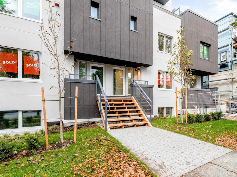 101-2073 E 1st Avenue, Vancouver, BC, V5N 1B6 - 20