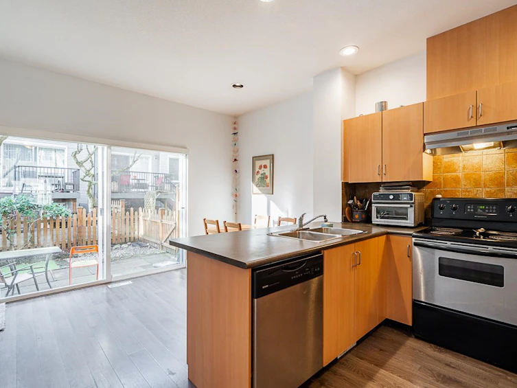 7-8737 161 Street, Surrey, BC, V4N 5G3 - 4