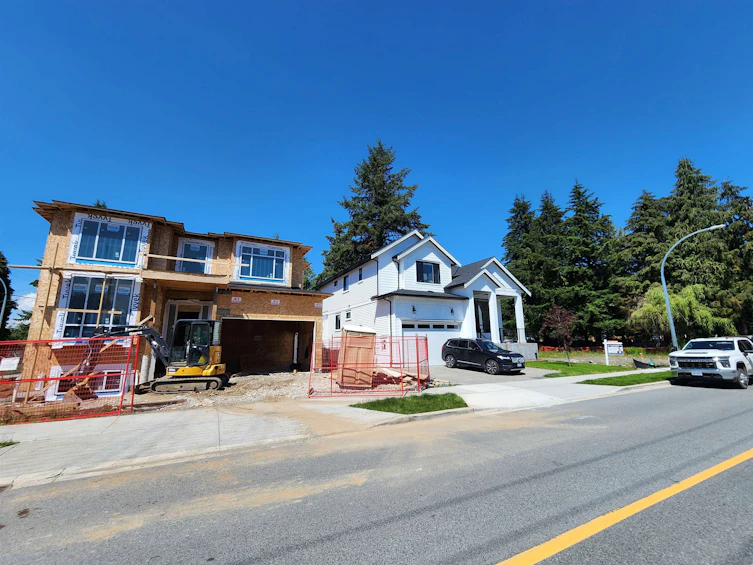 33987 Walnut Avenue, Abbotsford, BC, V2S 2S6 - 2