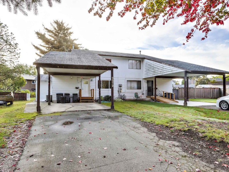 9872 133a Street, Surrey BC V3T 5G5