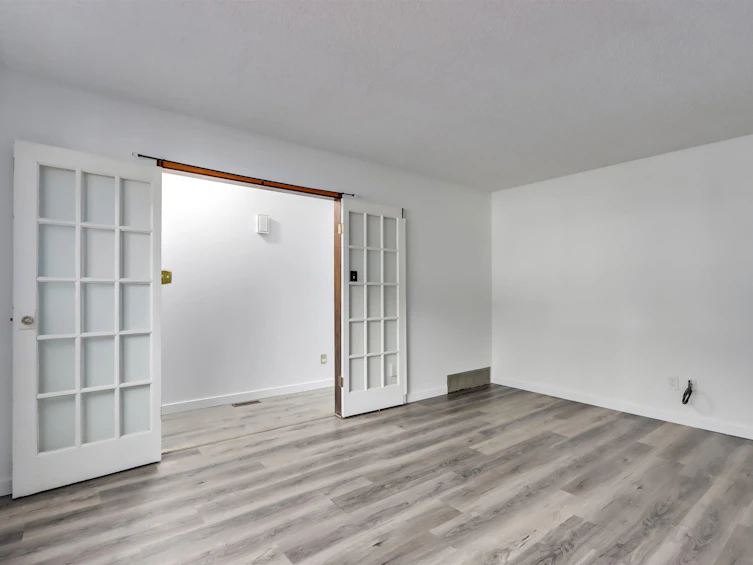 9872 133a Street, Surrey, BC, V3T 5G5 - 5