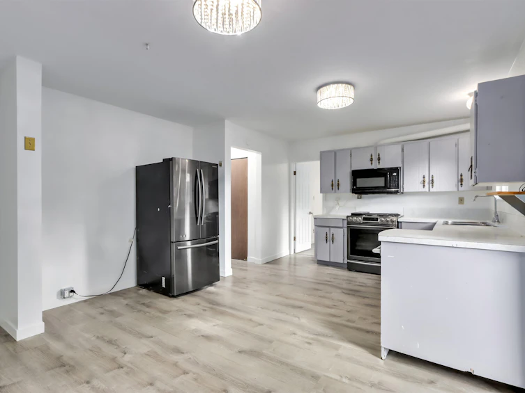 9872 133a Street, Surrey, BC, V3T 5G5 - 12