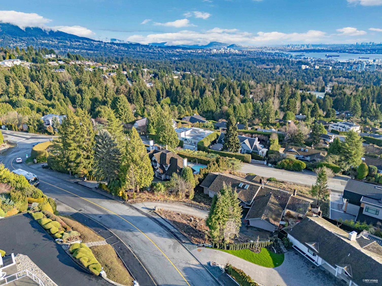 1364 Chartwell Drive, West Vancouver, BC, V7S 2R5 - 6