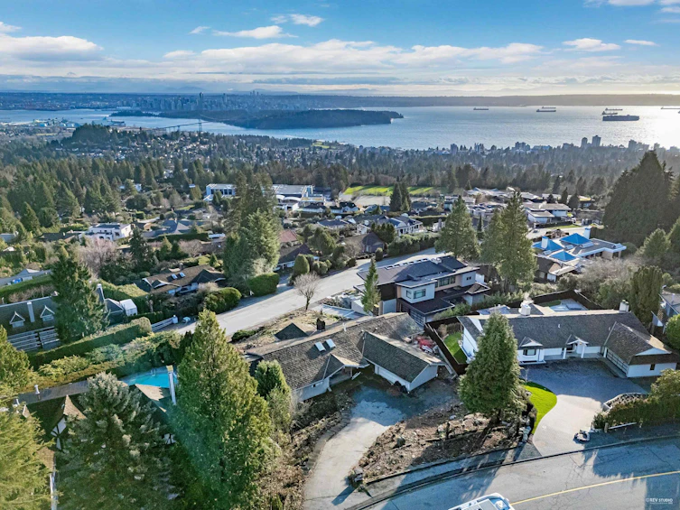 1364 Chartwell Drive, West Vancouver, BC, V7S 2R5 - 7