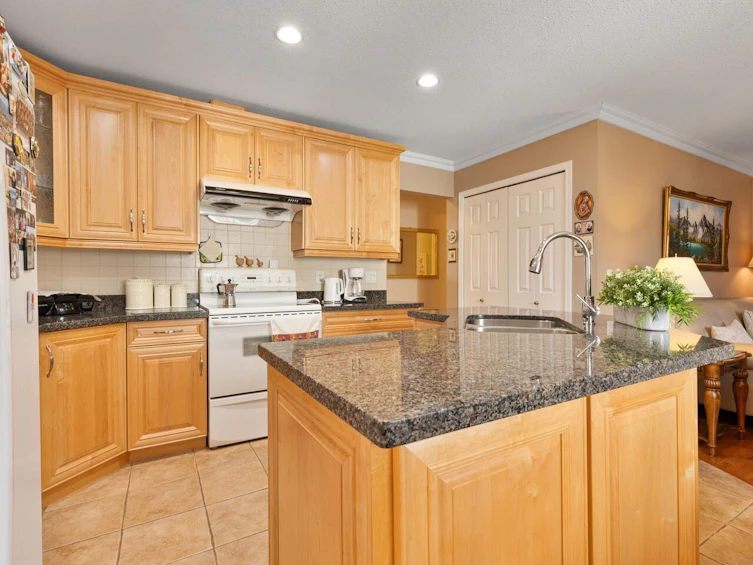 645 Thompson Avenue, Coquitlam, BC, V3J 3Z9 - 8