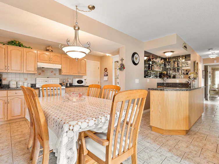 645 Thompson Avenue, Coquitlam, BC, V3J 3Z9 - 22