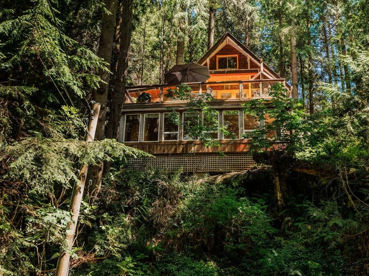 7648 Sechelt Inlet Road, Sechelt, BC, V0N 3A4
