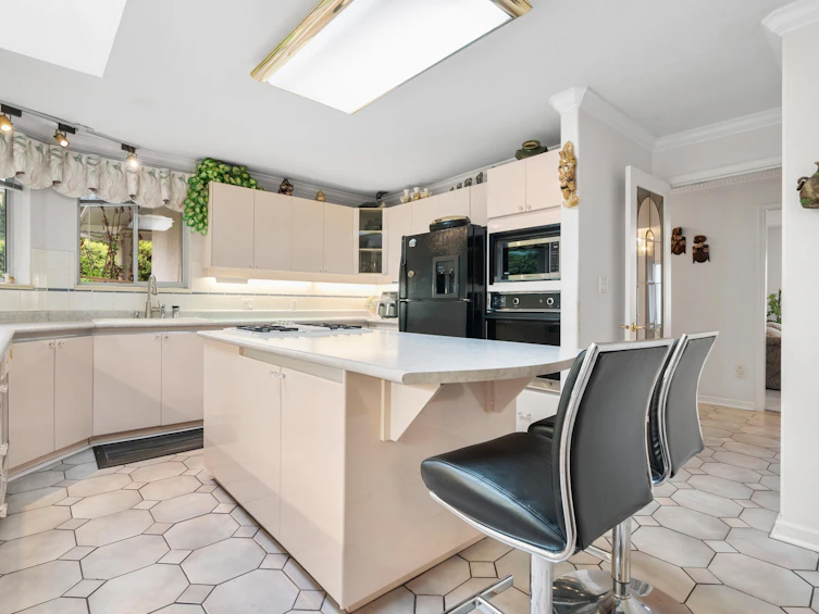 8130 Lakefield Drive, Burnaby, BC, V5E 4G6 - 7