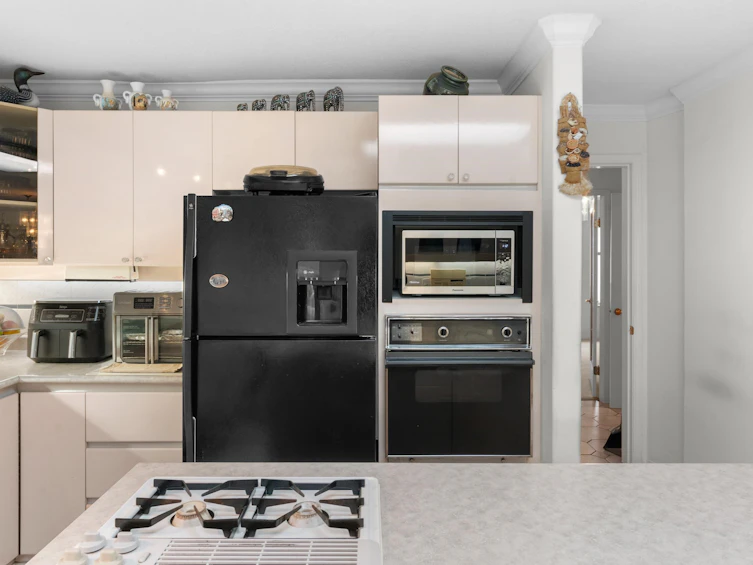 8130 Lakefield Drive, Burnaby, BC, V5E 4G6 - 9