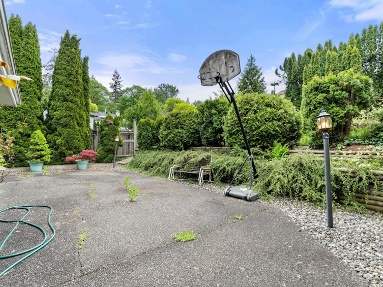 8130 Lakefield Drive, Burnaby, BC, V5E 4G6 - 39