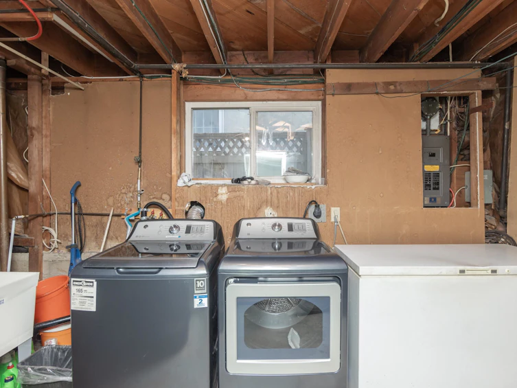 5098 Moss Street, Vancouver, BC, V5R 3T7 - 23