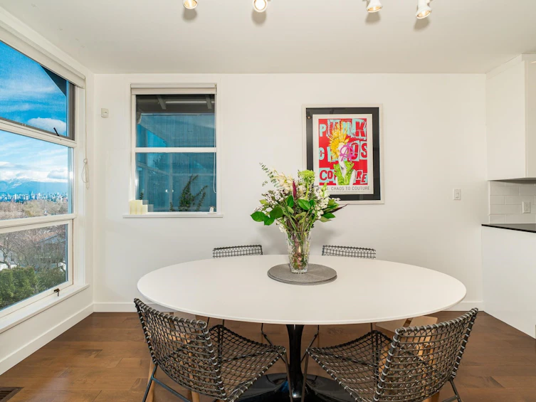3762 W 13th Avenue, Vancouver, BC, V6R 2S6 - 11