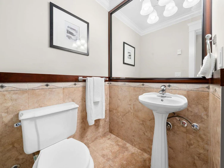 3375 Chesterfield Avenue, North Vancouver, BC, V7N 3N2 - 20