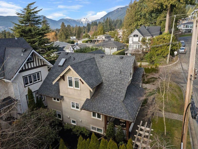 3375 Chesterfield Avenue, North Vancouver, BC, V7N 3N2 - 33