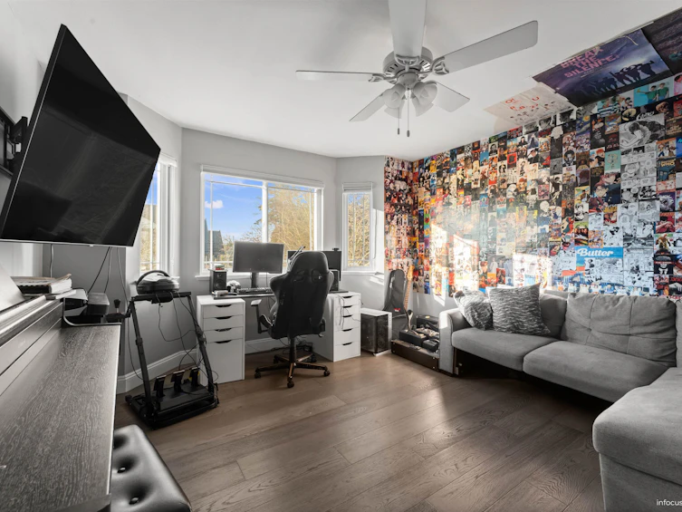 14818 76 Avenue, Surrey, BC, V3S 2H2 - 14