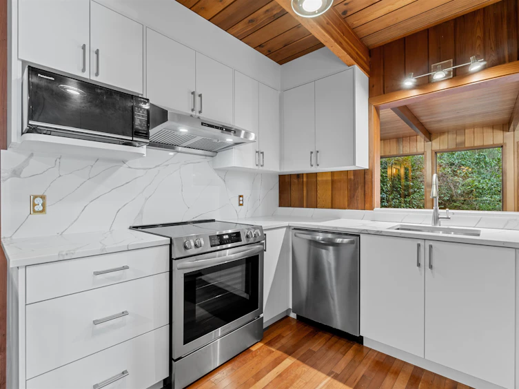 310 Bayview Road, West Vancouver, BC, V0N 2E0 - 9
