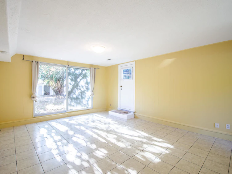6531 No. 2 Road, Richmond, BC, V7C 3L4 - 12
