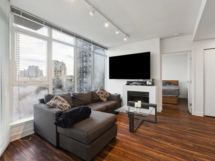 601-175 W 2nd Street, North Vancouver, BC, V7M 0A5 - 2