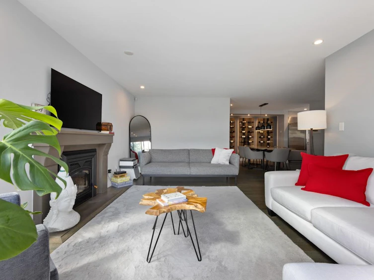 1594 Island Park Walk, Vancouver, BC, V6H 3Z8 - 4