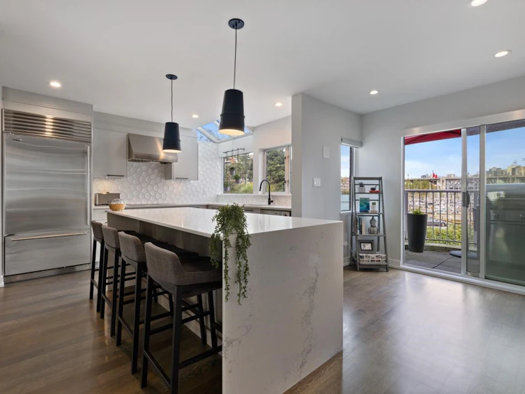 1594 Island Park Walk, Vancouver, BC, V6H 3Z8 - 6